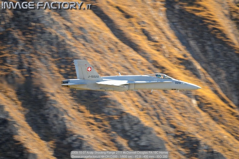 2009-10-07 Axalp Shooting Range 2711 McDonnell Douglas FA-18C Hornet.jpg